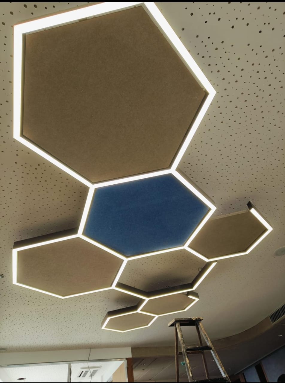 Hexagonal Linear Profile Light